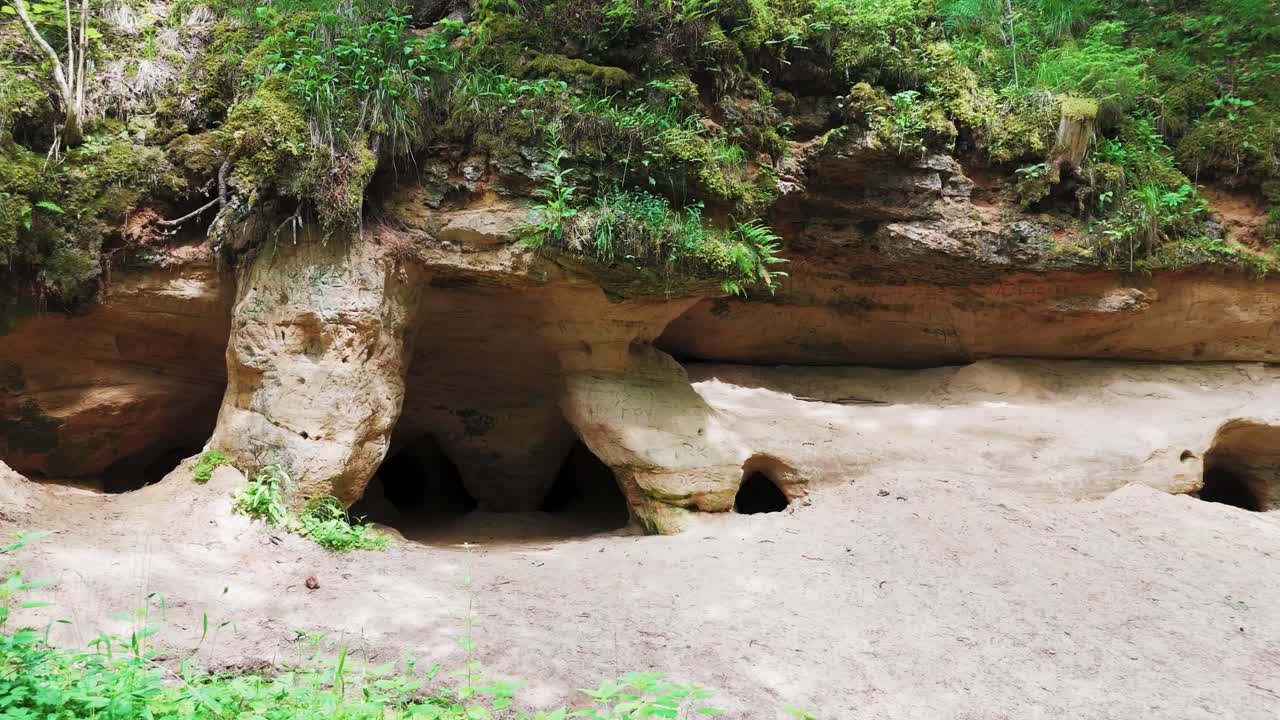 Peldanga Labyrinth, Liepniekvalka Caves in Latvia