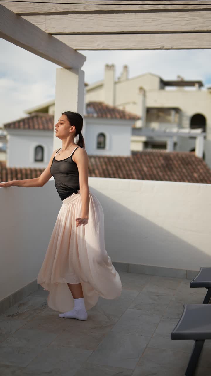 지붕에 있는 발레 댄서