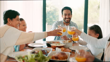 Thanksgiving-toast-with-children