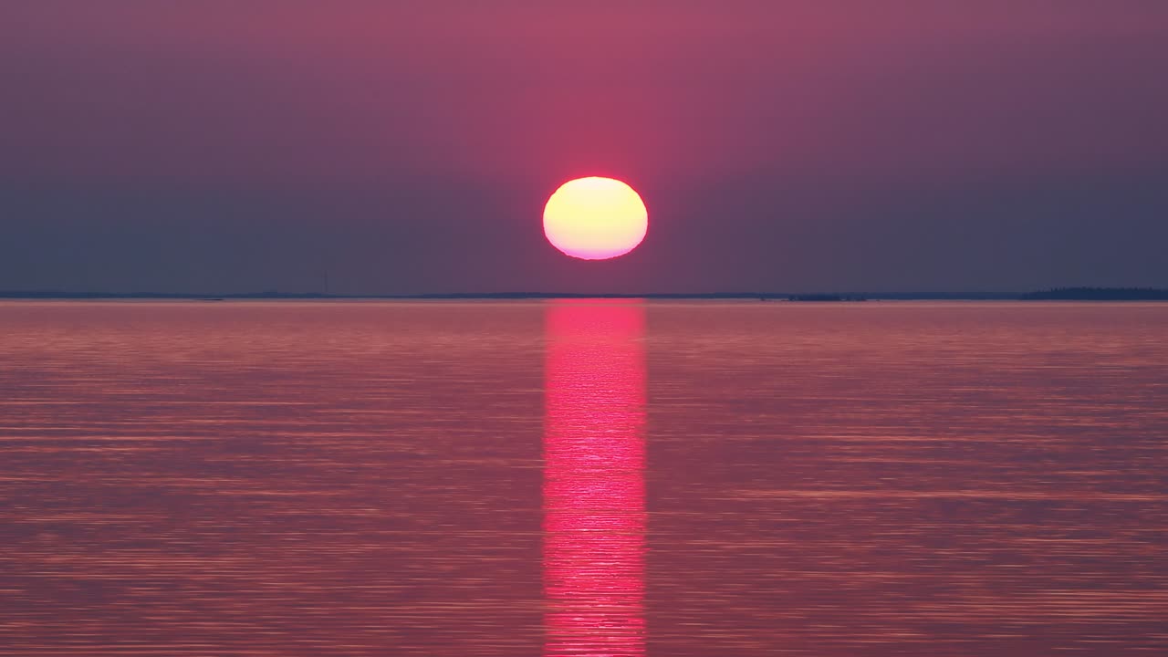 바다 위의 아름다운 일몰