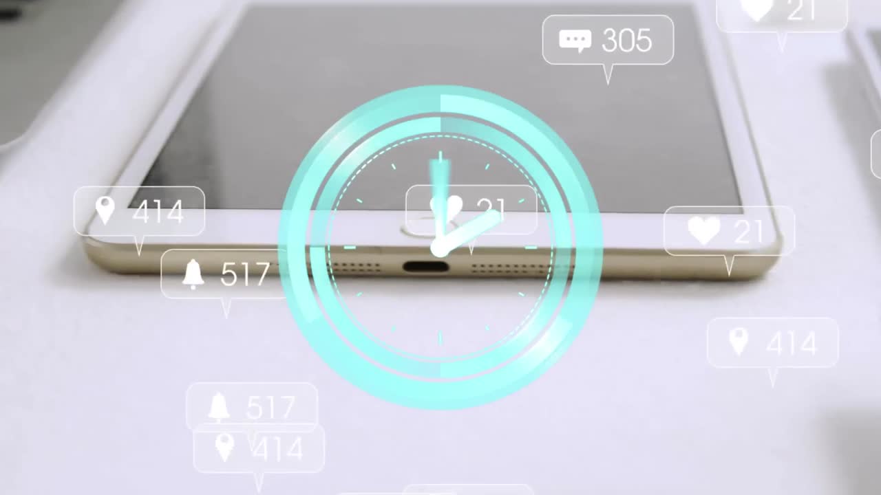 소셜 미디어 아이콘의 애니메이션과 태블릿에서 범위 스캐닝