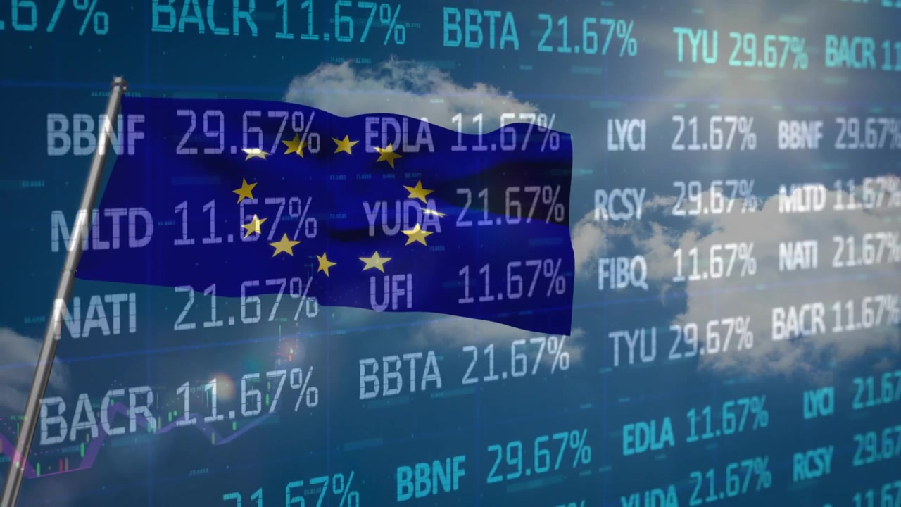 Animazione di elaborazione dati di borsa su bandiera UE sventolante contro nuvole nel cielo blu.