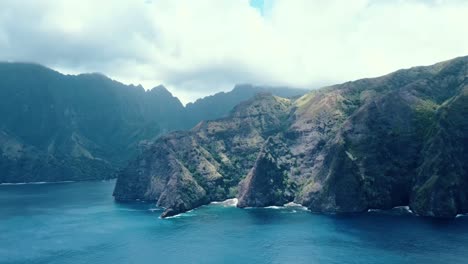 Clouds-moving-across-lush-green-mountains-on-Fatu-Hiva-Island-in-the-Marquesas-Islands-in-tropical-South-Pacific-French-Polynesia