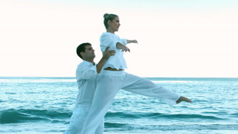 Couple-dancing-on-the-beach