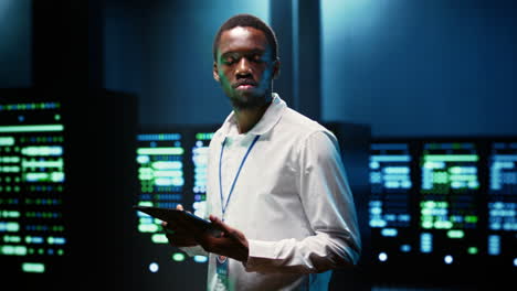 el supervisor está arreglando el firewall del servidor.