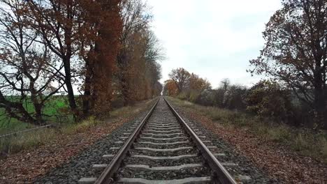 Eisenbahnlinie-Mitten-Im-Nirgendwo