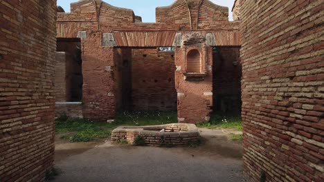 edificios de ostia antica, un enorme sitio arqueológico ubicado en las afueras de roma