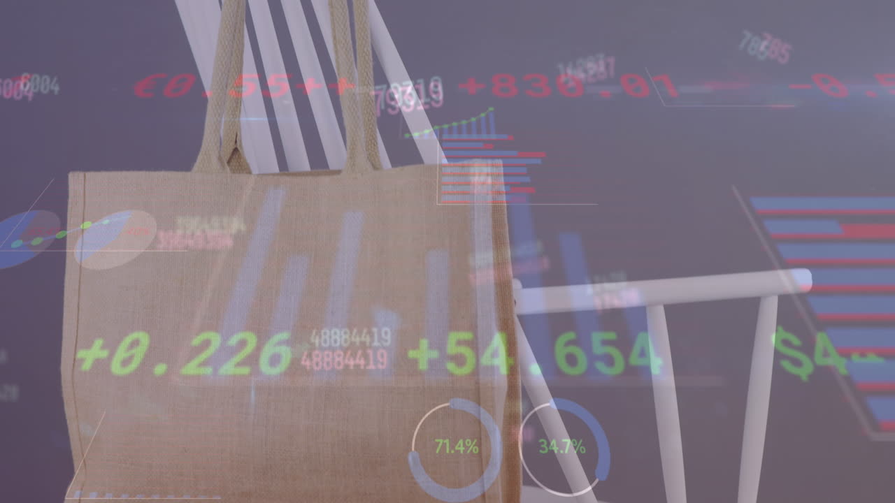 변화하는 숫자, 그래프, 상거래 보드 위에 백색 의자에 매달린 가방의 애니메이션