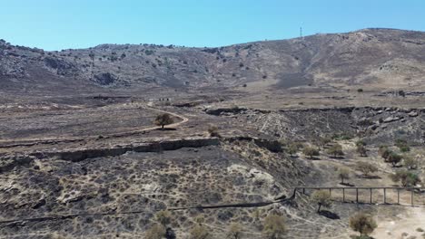 Schäden-Durch-Waldbrände-Auf-Rhodos,-Nachdem-Die-Feuerwehr-Griechenland-Verlassen-Hatte.-Rhodos-Brannte-In-Lindos,-Archangelos,-Masari,-Agathi,-Malonas,-Lardos,-Kalathos-Und-Asklepieion-Nieder