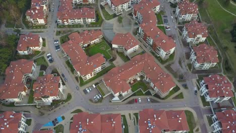 antena de barrio residencial y casas suburbanas