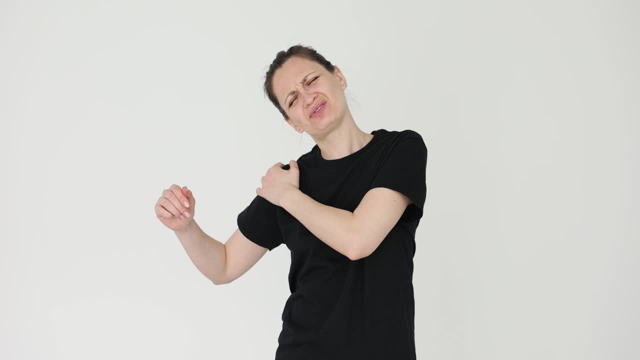 어깨 통증이 있는 여성