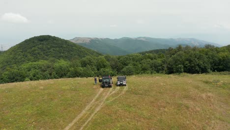 Conducción-Todoterreno-En-Las-Montañas-Georgianas