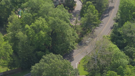 Tilt-up-over-road-in-nice-neighborhood-in-St