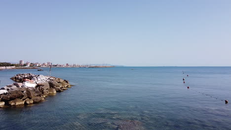vista aérea de la costa de castiglioncello cerca del famoso bagno salvadori