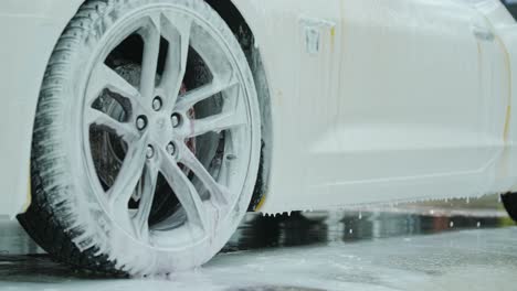 professional car detailing – washing, ceramic coating, and interior cleaning