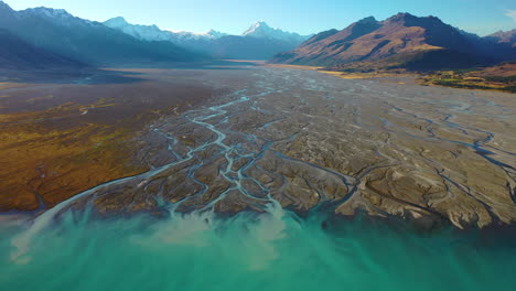 Luftaufnahme-Des-Majestätischen-Mount-Cook-Und-Der-Atemberaubenden-Naturschönheit-Der-Südalpen-Neuseelands