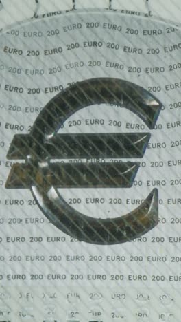 euro 100 banknote detail