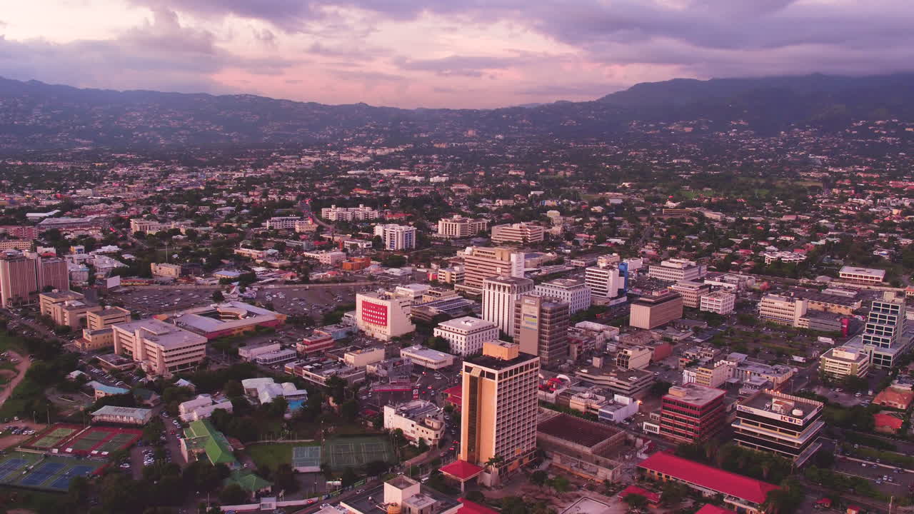 Una veduta aerea di Kingston, Giamaica