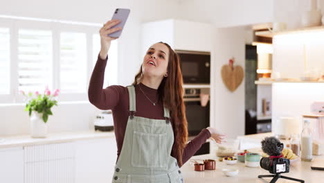 Telefon-Selfie,-Sprechender-Influencer