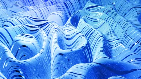 fondo líquido abstracto en bucle con patrón brillante ondulado en una superficie brillante y brillante. fluido azul viscoso como la superficie de papel de aluminio o vidrio brillante. hermoso telón de fondo festivo creativo. simple bg brillante