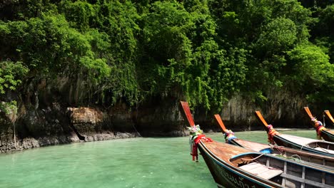 Playa-En-Islas-Phi-Phi,-Tailandia