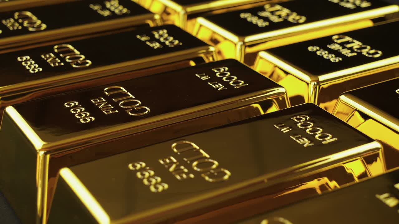 황금 벽돌, 쌓인 금 금자루, 낮은 각도 뷰