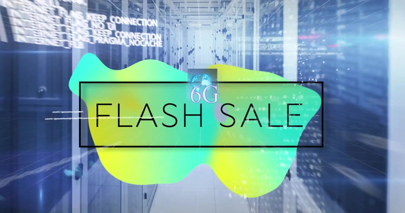 Animazione di testo "flash sale" su un banner sfumato e elaborazione dati sullo sfondo di una sala server.