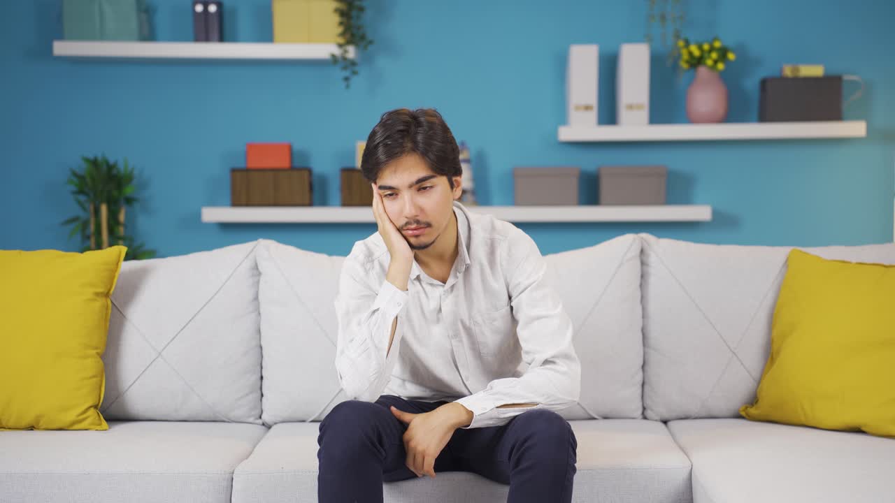 피곤하고 졸린 사람.