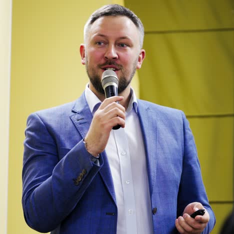 presenter at conference meeting event