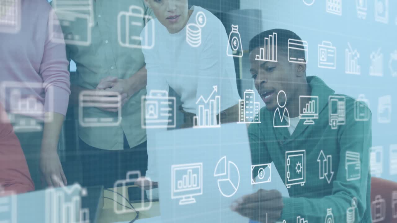 animación de iconos digitales sobre hombre afroamericano con un documento discutiendo con colegas