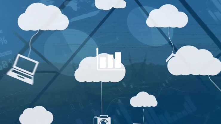 Animasi awan dengan ikon teknologi di atas grafik dan data dengan latar belakang biru.