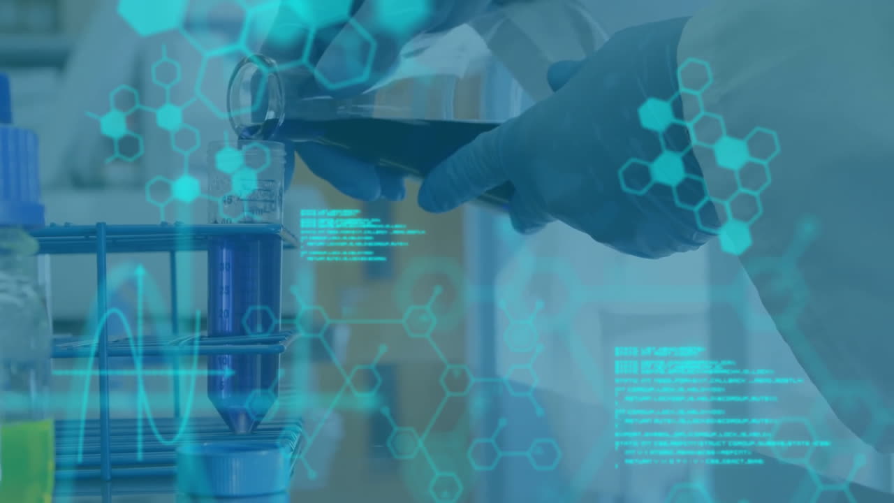 animación del procesamiento de datos científicos sobre el científico caucásico en el cargo