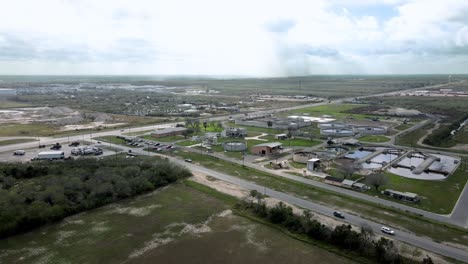 Planta-De-Tratamiento-De-Agua-En-El-Valle-Del-Río-Grande,-Imágenes-De-Aviones-No-Tripulados-De-La-Ciudad-De-La-Misión