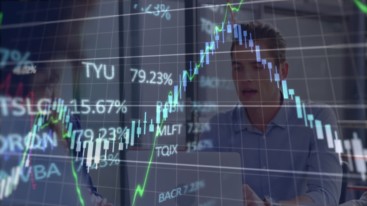 Animasjon av finans- og aksjemarkedsdatabehandling over diverse kolleger som diskuterer på kontoret.