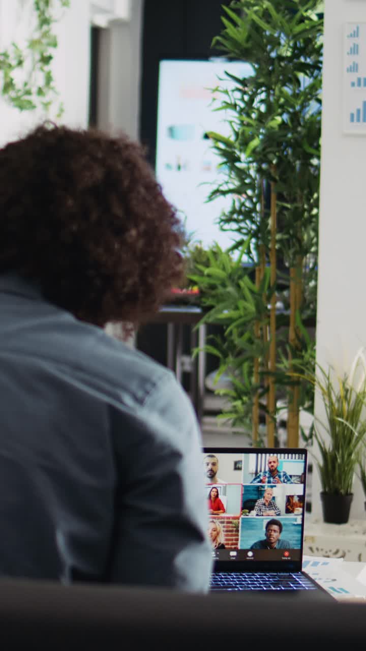 Vertical Video Businessman meeting on videocall