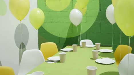establecimiento de la mesa de la fiesta de cumpleaños