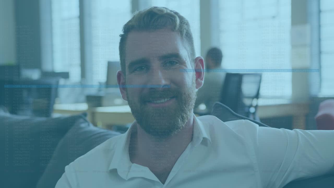 animación de líneas sobre el hombre de negocios caucásico sonriendo