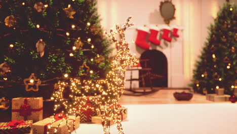 preparación acogedora de navidad con regalos decoraciones y un reno brillante