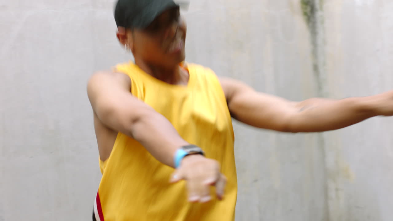 bailarín urbano de hip hop con talento creativo