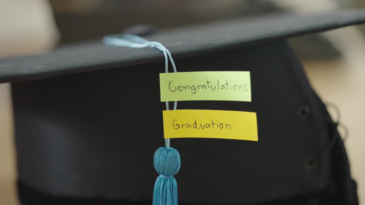 límite de graduación en un calendario de papel planificación de la cuenta atrás para el día de la graduación