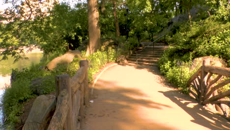 Der-Blick-Auf-Den-Central-Park-Von-Innen,-Manhattan,-New-York