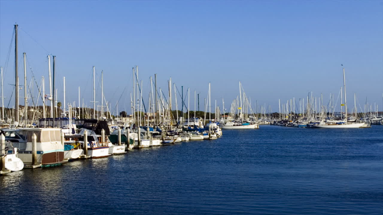 작은 보트 항구의 저속 촬영