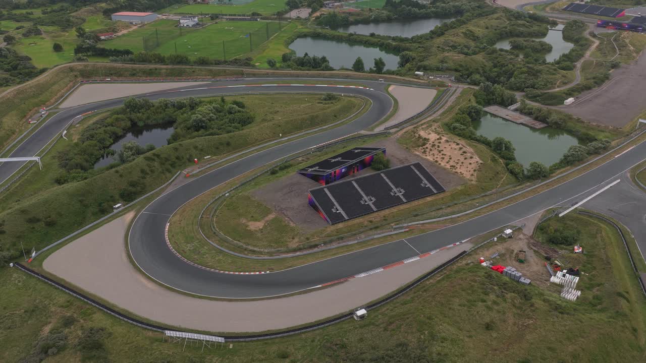 Motorsportsbane ved Zandvoort, der strækker sig langs sandkysten, Holland