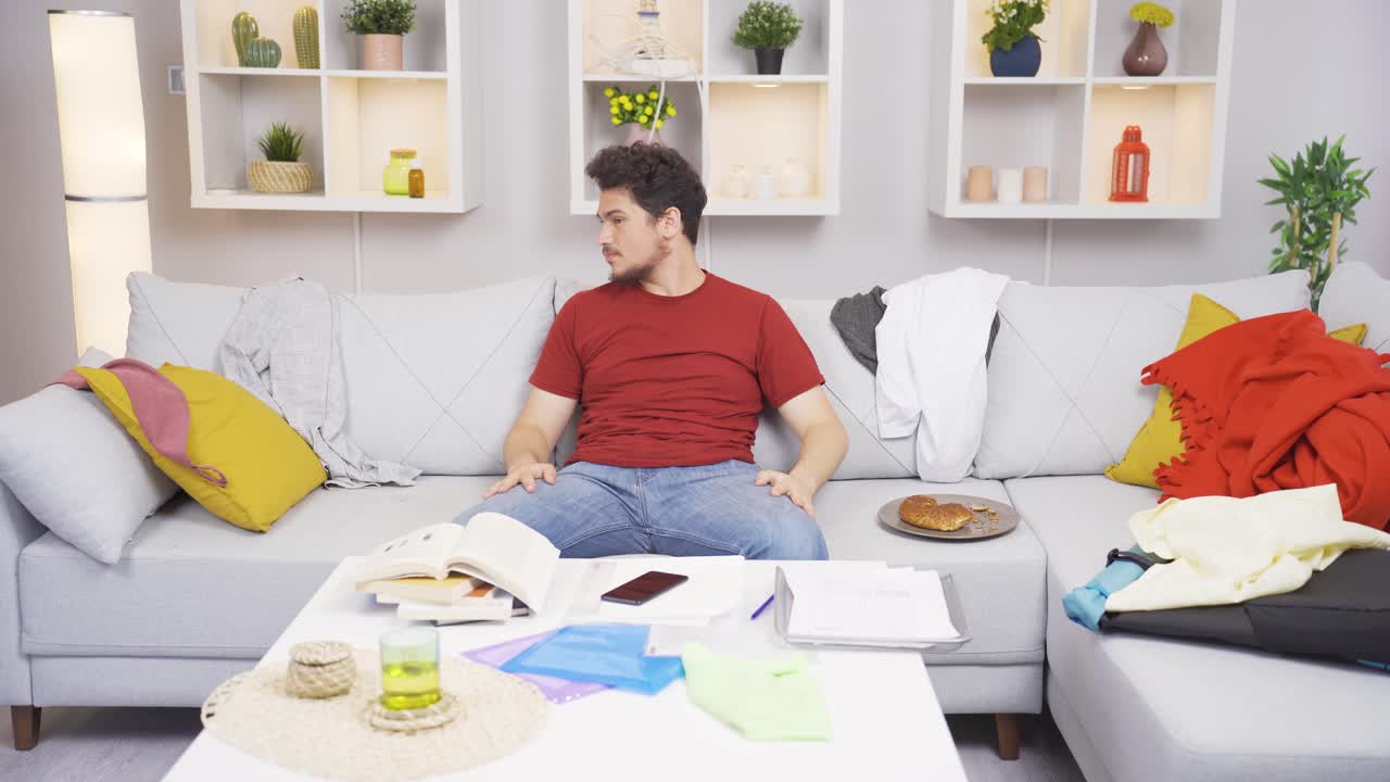 el hombre perezoso está aburrido.