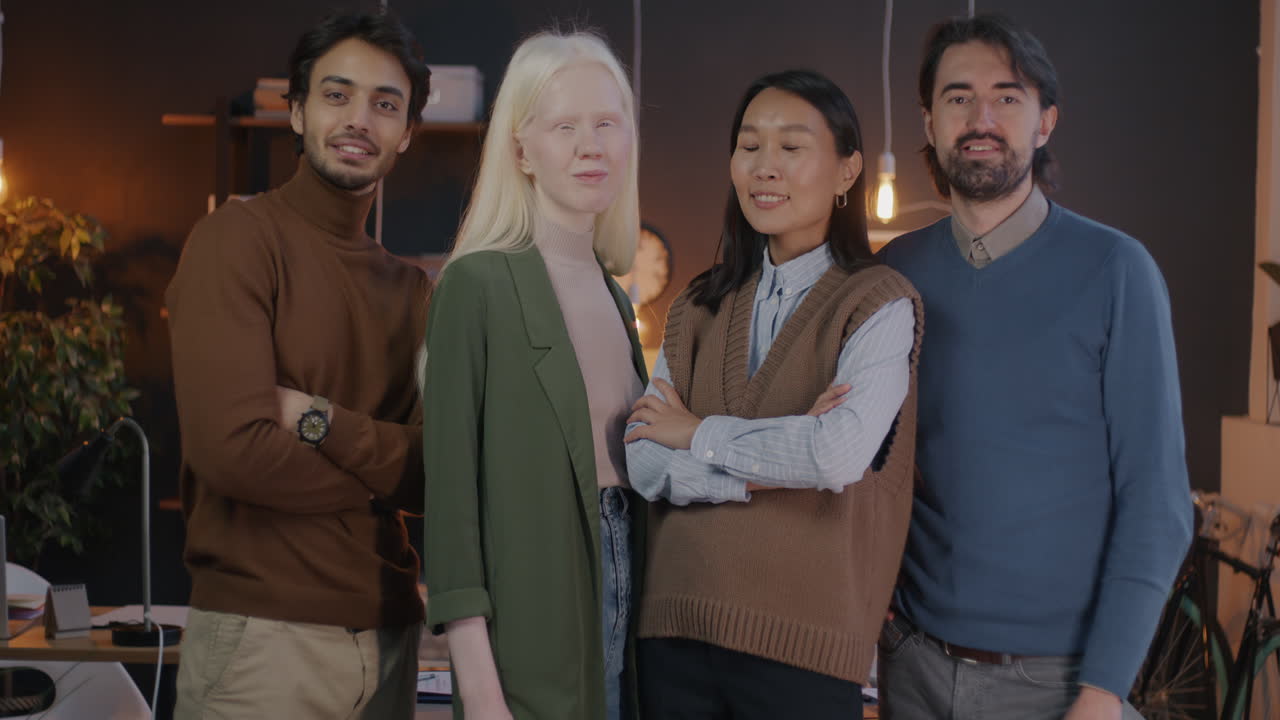 현대 사무실 의 팀 초상화