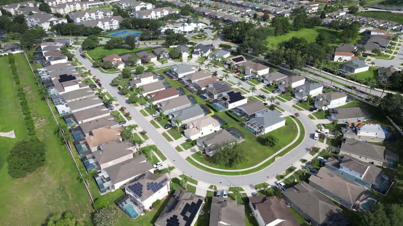 Drone performs a wide turn into a suburban house in Kissimmee, Florida