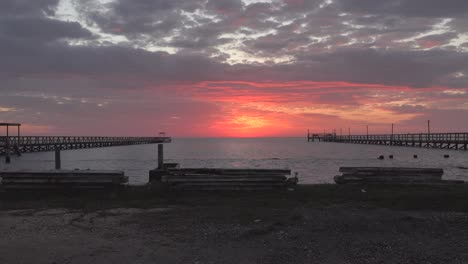 Schöner-Sonnenaufgang-An-Der-Bayside