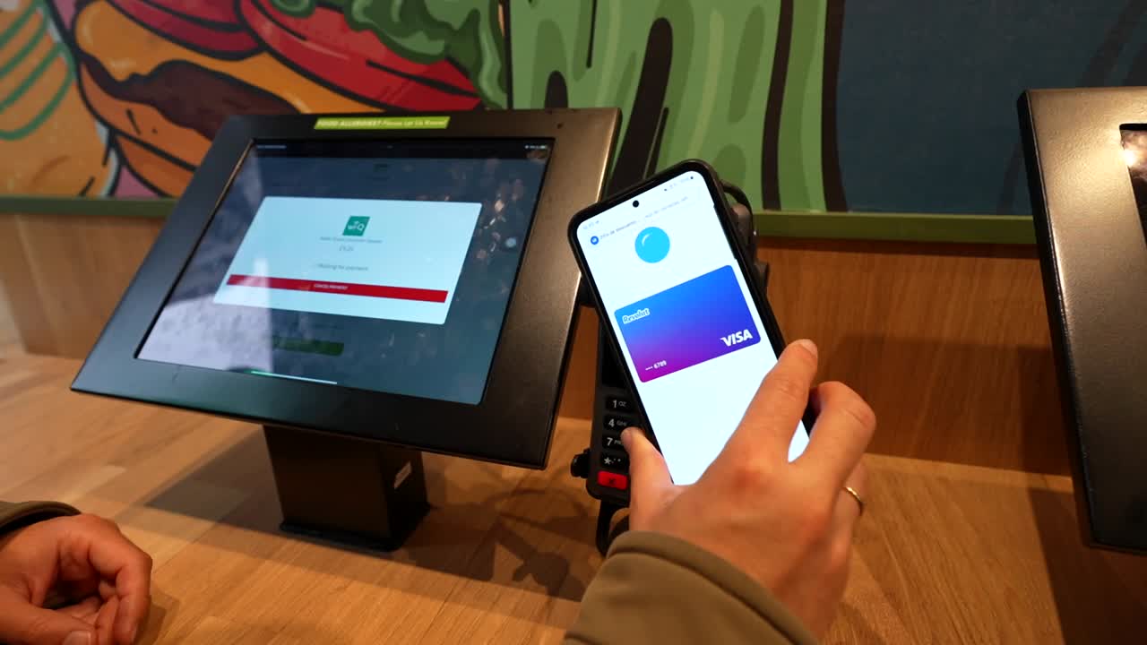 Contactless Payment with Google Pay at a Restaurant