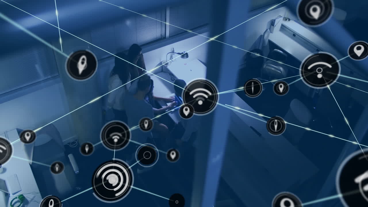 animación de la red de conexiones con iconos sobre diversas personas de negocios en la oficina