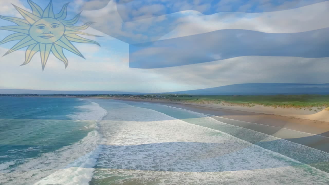 animación de la bandera de uruguay ondeando sobre el paisaje marino